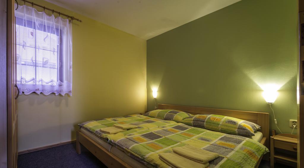 Ada Apartments Liptovský Trnovec Oda fotoğraf