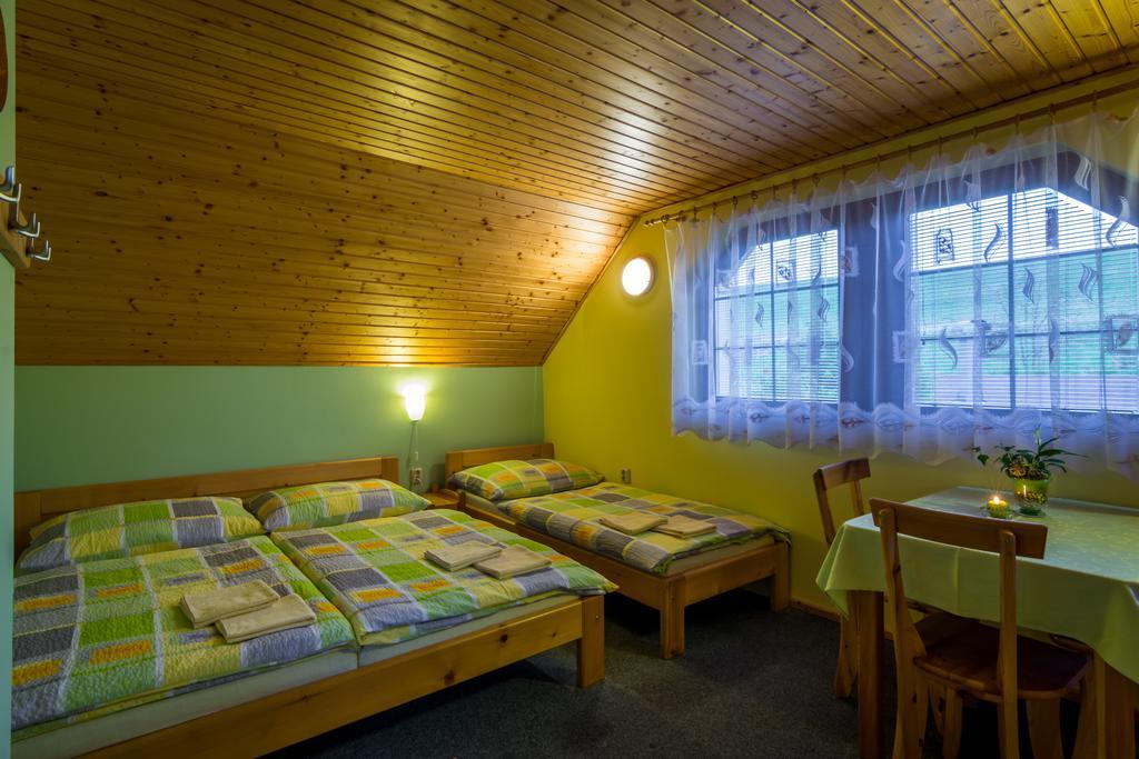 Ada Apartments Liptovský Trnovec Oda fotoğraf